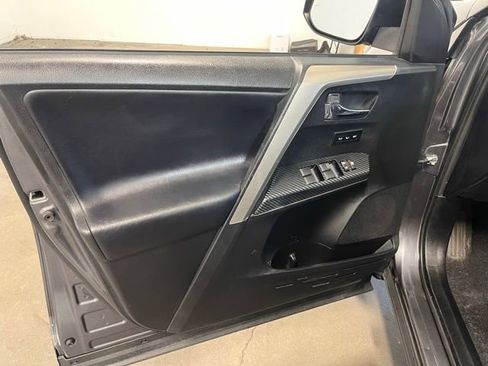 Used 2014 Toyota RAV4 Limited w/ Technology Package image 24