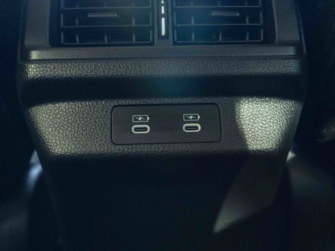 Used 2025 Honda Accord LX image 39