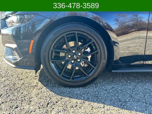 Used 2024 Ford Mustang Coupe image 22