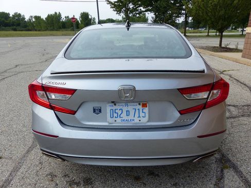 Used 2022 Honda Accord Sport image 8