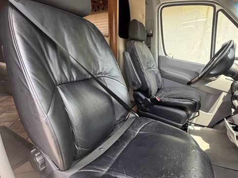 Used 2013 Mercedes-Benz Sprinter 3500 image 23