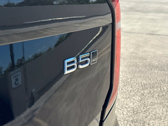 Certified 2025 Volvo XC90 B5 Core AWD/4WD image 40