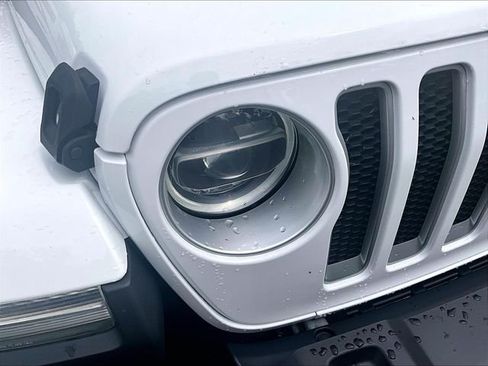 Used 2021 Jeep Wrangler Unlimited Sahara w/ Uconnect 4C Nav & Sound Group AWD/4WD image 30