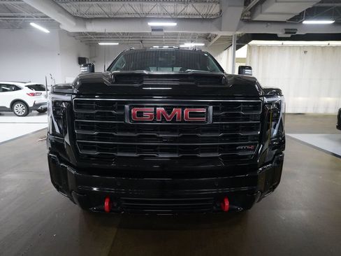 Used 2026 GMC Sierra 2500 AT4 w/ AT4 Preferred Package AWD/4WD image 11