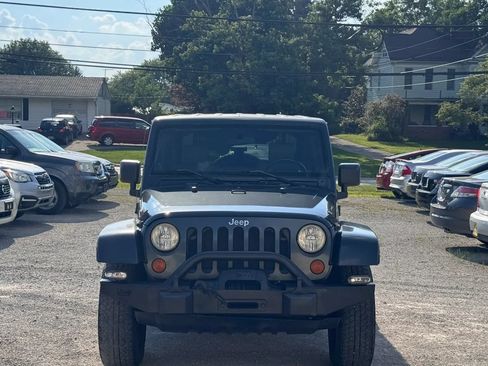 Used 2007 Jeep Wrangler Unlimited Sahara w/ Dual Top Group AWD/4WD image 7