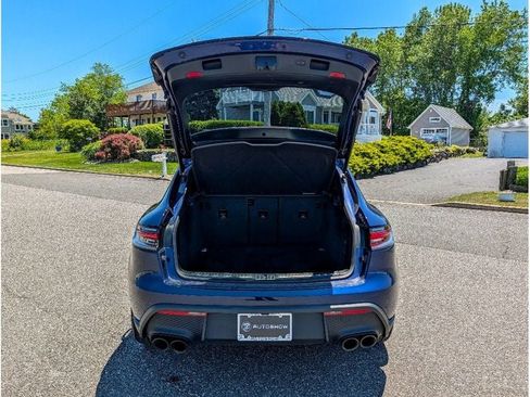 Used 2023 Porsche Macan Turbo AWD/4WD image 7