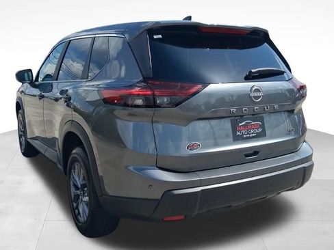 Used 2024 Nissan Rogue S AWD/4WD image 5