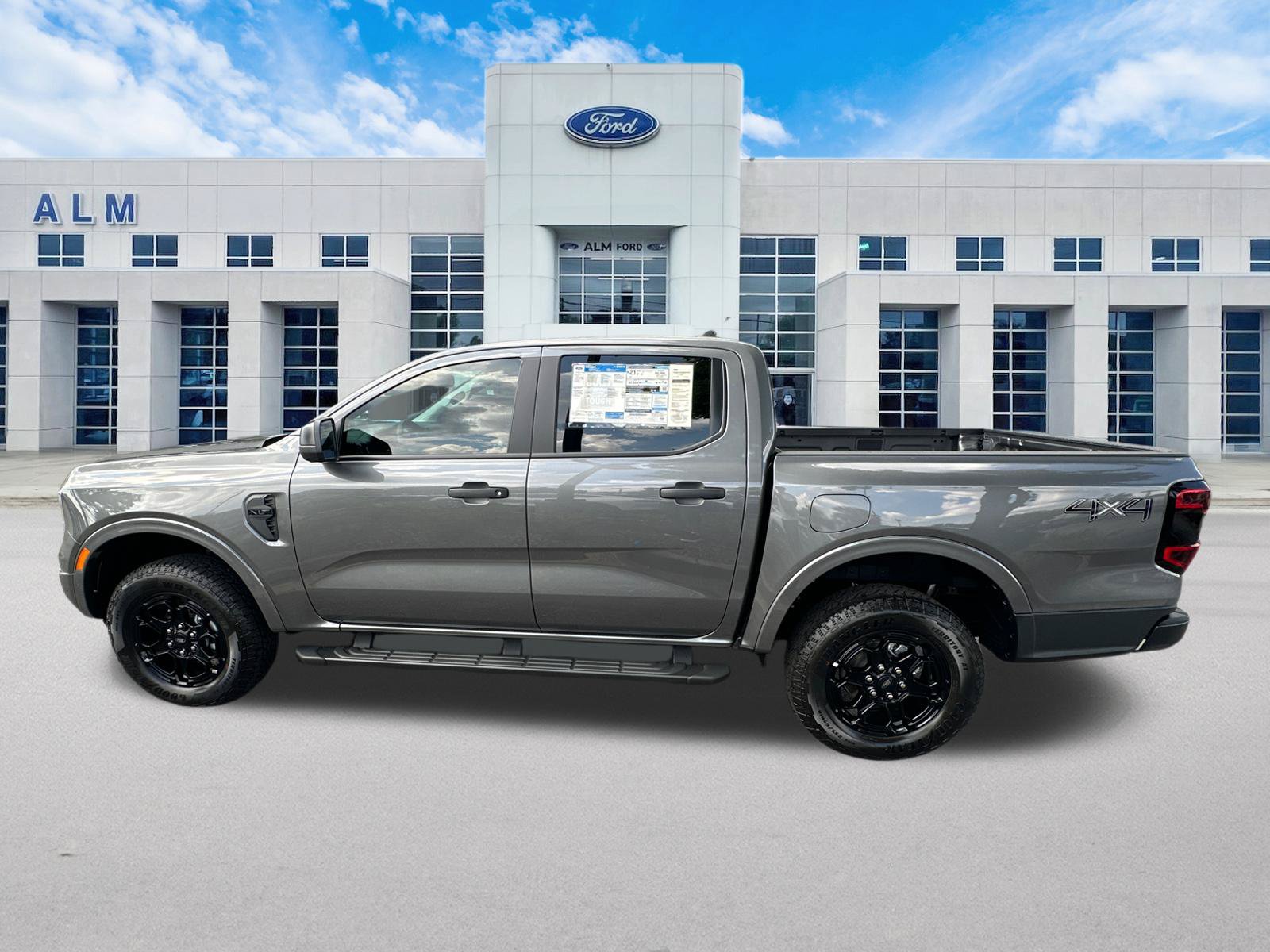 New 2026 Ford Ranger XLT w/ Black Appearance Package AWD/4WD image 9