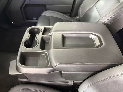 Used 2025 GMC Sierra 1500 SLT RWD image 28