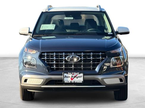 Used 2026 Hyundai Venue SEL FWD image 12