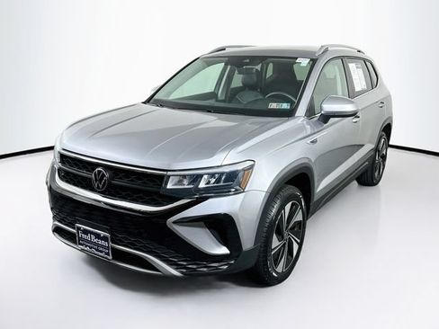 Used 2023 Volkswagen Taos SE AWD/4WD image 4