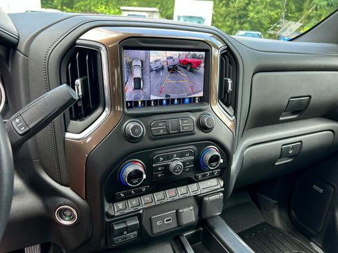 Used 2023 Chevrolet Silverado 3500 High Country image 16