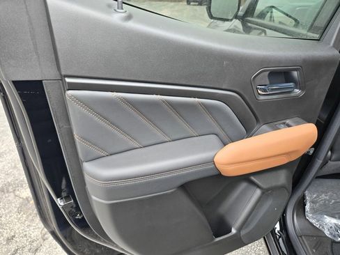 New 2025 GMC Canyon AT4 w/ Nightfall Edition image 25