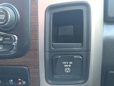 Used 2017 RAM 1500 Laramie w/ Convenience Group image 31