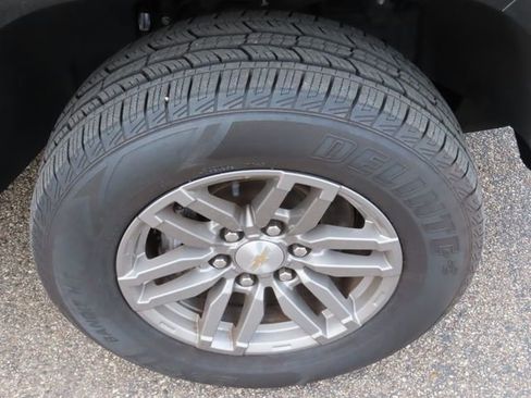 Used 2023 Chevrolet Colorado LT w/ LT Convenience Package II image 13