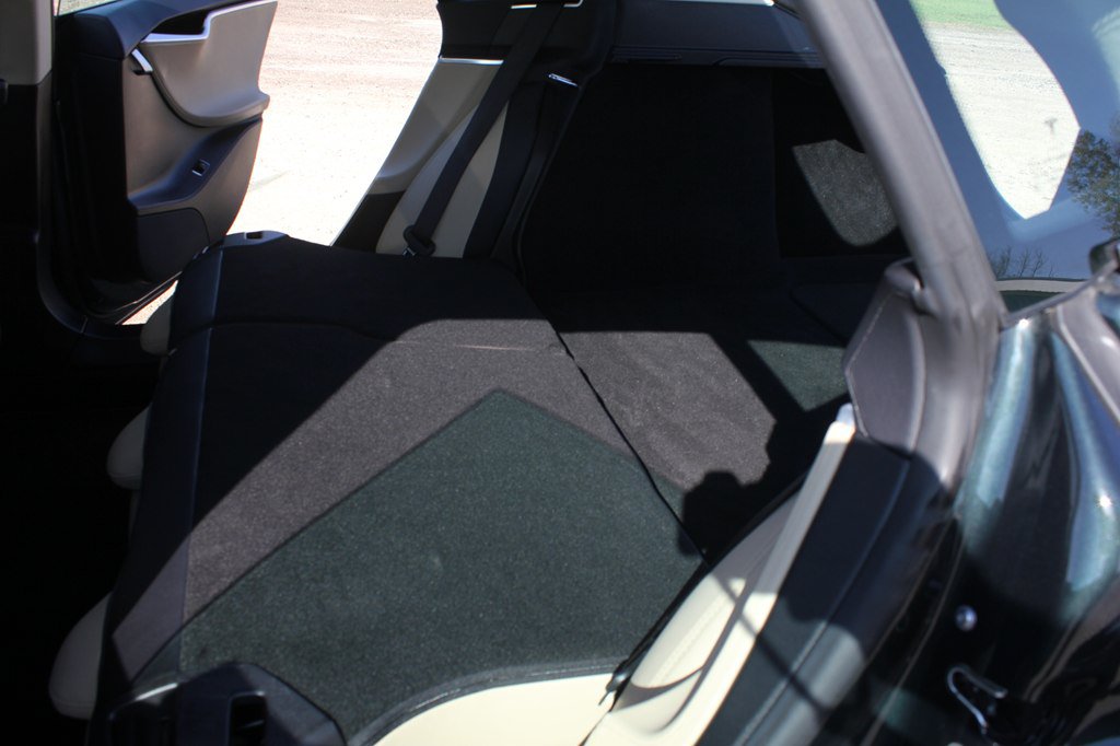 Used 2013 Tesla Model S RWD image 38