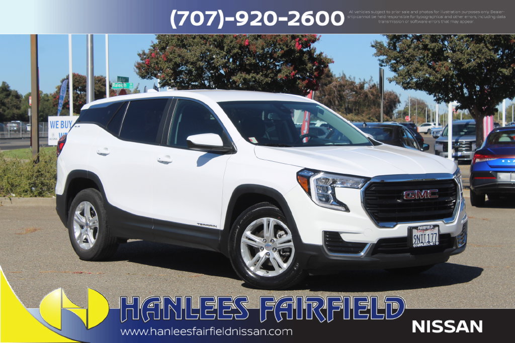 Used 2024 GMC Terrain SLE FWD image 1