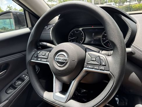 Used 2023 Nissan Sentra SV FWD image 53