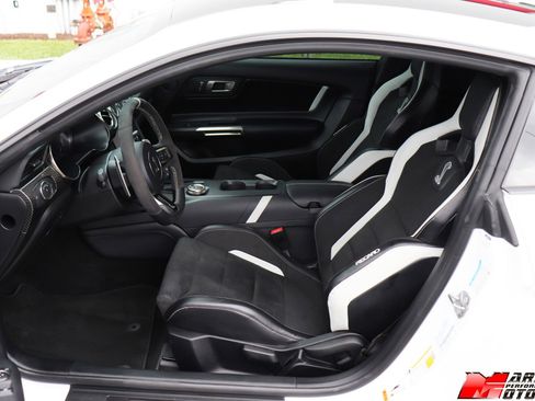 Used 2020 Ford Mustang Shelby GT500 w/ Carbon Fiber Track Pack image 8