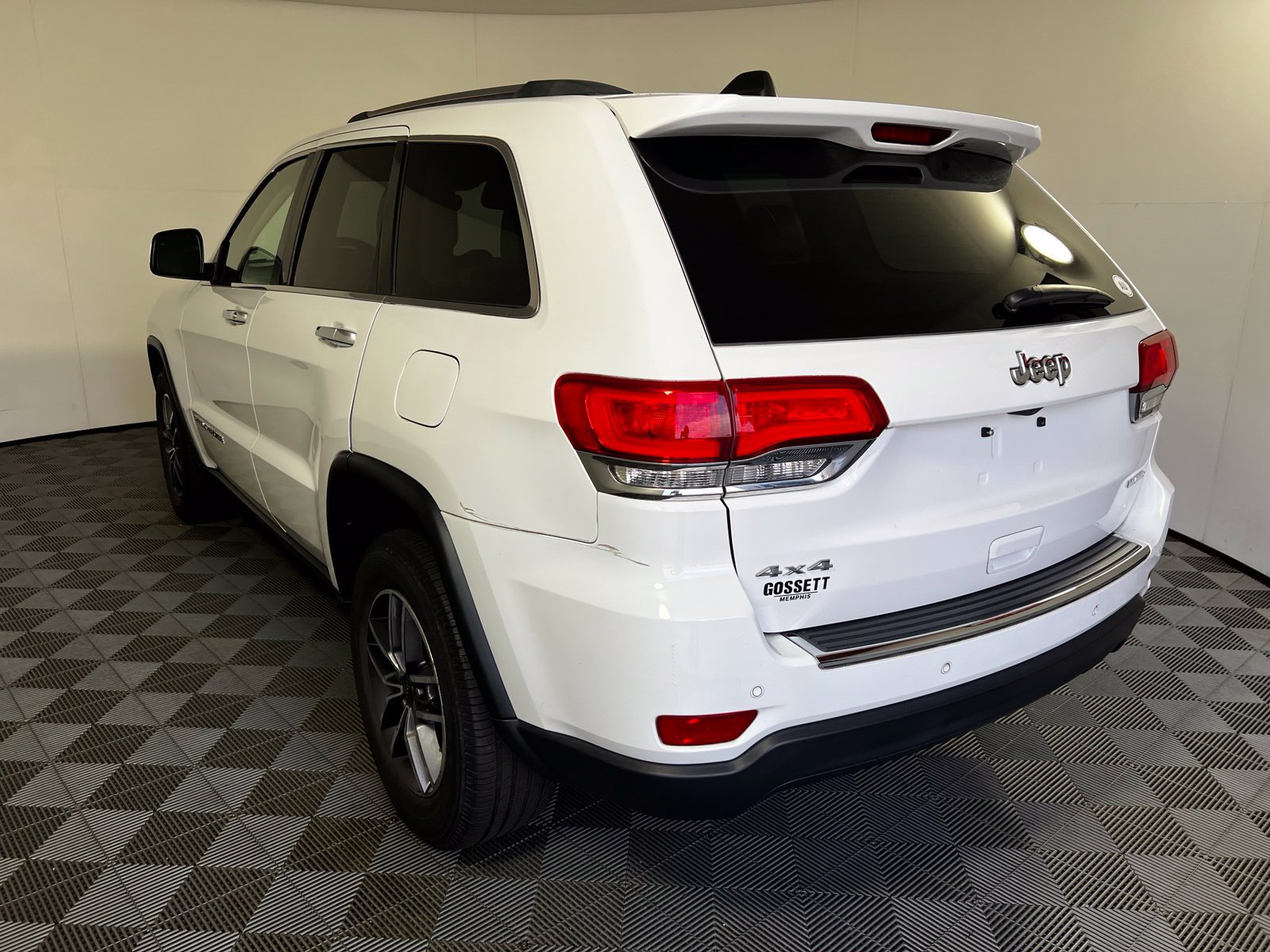 Used 2019 Jeep Grand Cherokee Limited AWD/4WD image 7
