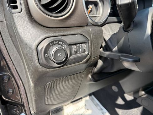 Used 2019 Jeep Wrangler Unlimited Sport S AWD/4WD image 26
