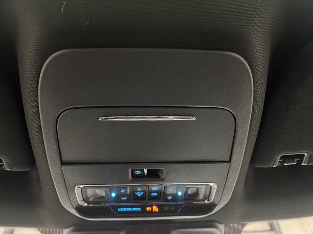 Used 2025 Ford F150 Lariat AWD/4WD image 40