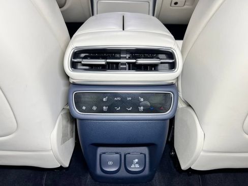 Used 2025 Genesis GV80 3.5T Prestige AWD/4WD image 23