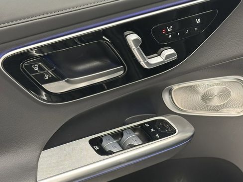 Certified 2025 Mercedes-Benz GLC 300 4MATIC image 11