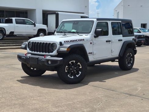 Used 2025 Jeep Wrangler Unlimited Rubicon AWD/4WD image 16