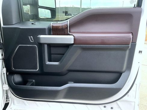 Used 2017 Ford F250 Platinum w/ Platinum Ultimate Package image 17