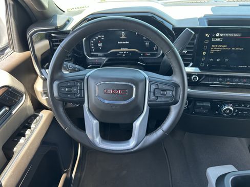 Certified 2025 GMC Sierra 1500 SLT RWD image 20