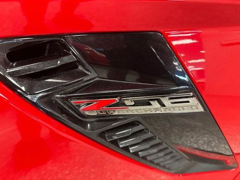 Used 2016 Chevrolet Corvette Z06 w/ 3LZ Preferred Equipment Group RWD image 27