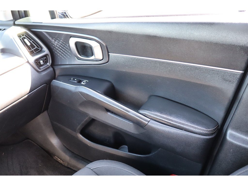 Used 2022 Kia Sorento LX FWD image 20