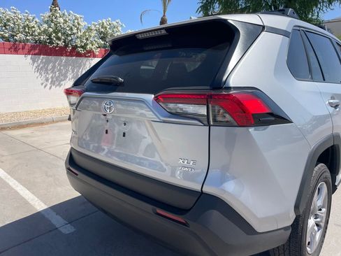 Used 2025 Toyota RAV4 XLE image 4