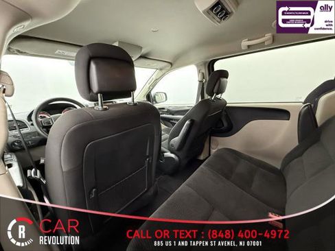 Used 2019 Dodge Grand Caravan SE image 35