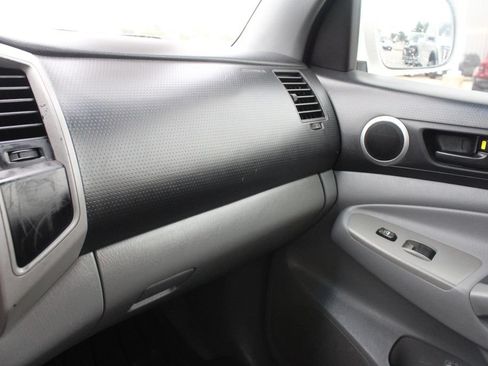 Used 2010 Toyota Tacoma 4x4 Double Cab image 17