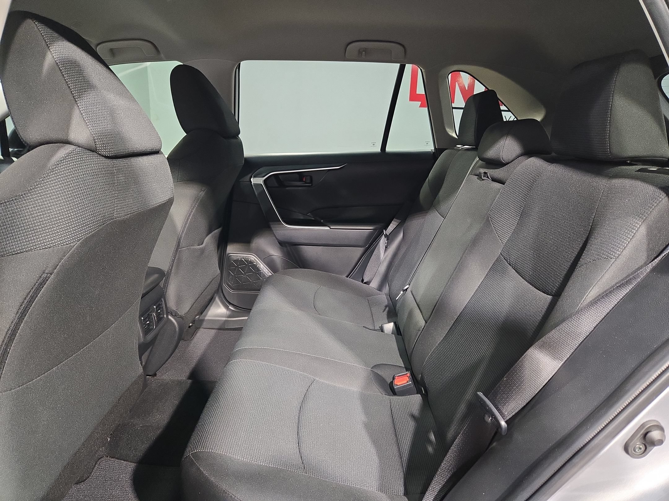 Certified 2025 Toyota RAV4 LE FWD image 34