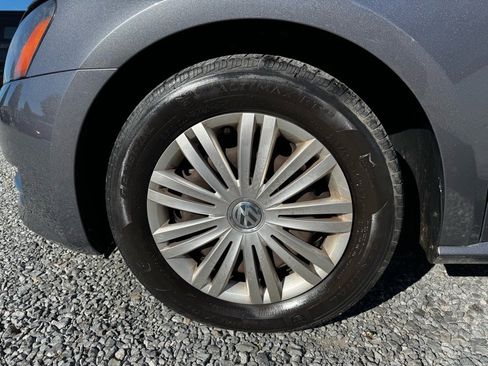 Used 2014 Volkswagen Passat 1.8T S image 8