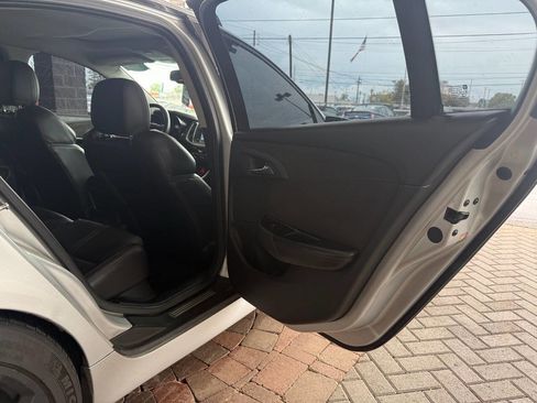 Used 2014 Chevrolet SS RWD image 37