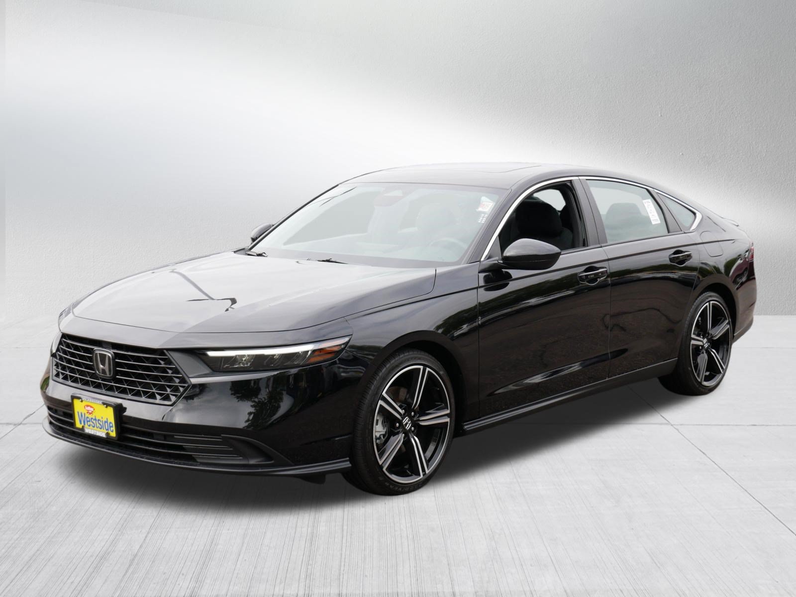 Used 2024 Honda Accord Sport image 3