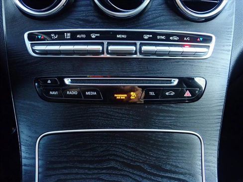 Used 2019 Mercedes-Benz GLC 300 4MATIC Coupe image 20