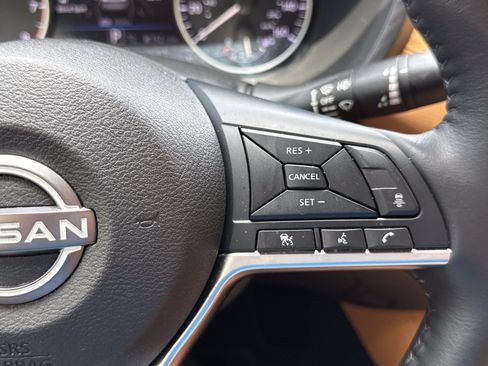 Used 2024 Nissan Sentra SV w/ SV Premium Package FWD image 22