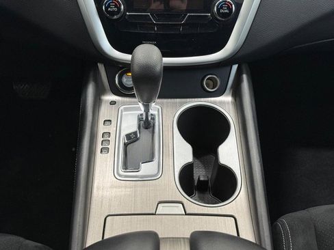 Used 2017 Nissan Murano S image 11