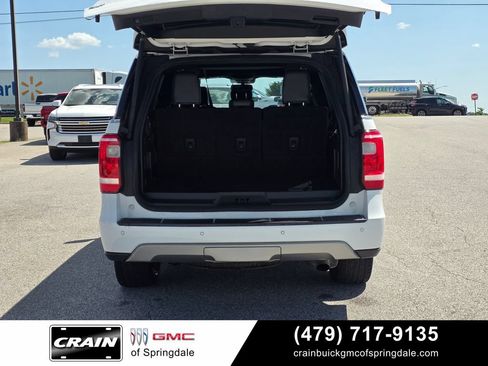 Used 2019 Ford Expedition XLT w/ Equipment Group 202A AWD/4WD image 7