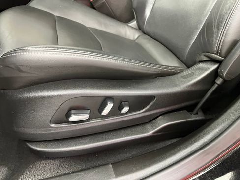 Used 2020 Cadillac XT6 Premium Luxury AWD/4WD image 29