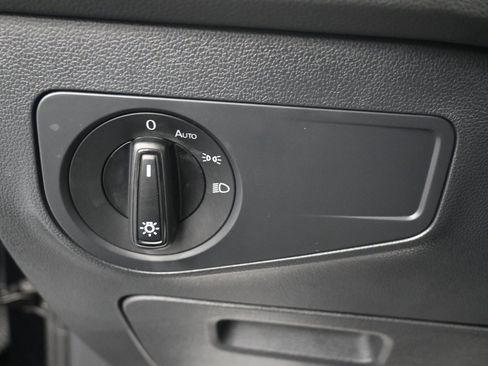 Used 2024 Volkswagen Tiguan S image 25