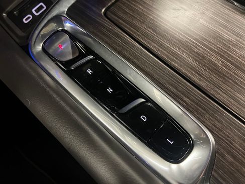 Certified 2023 Buick Enclave Avenir w/ Trailering Package, 5000 lbs. AWD/4WD image 26