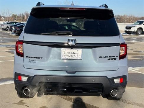 Used 2024 Honda Passport Black Edition image 5
