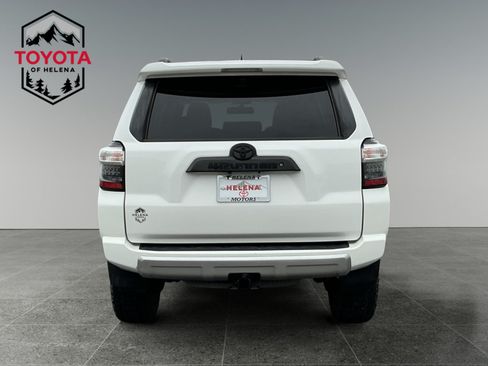 Used 2018 Toyota 4Runner TRD Off-Road AWD/4WD image 4