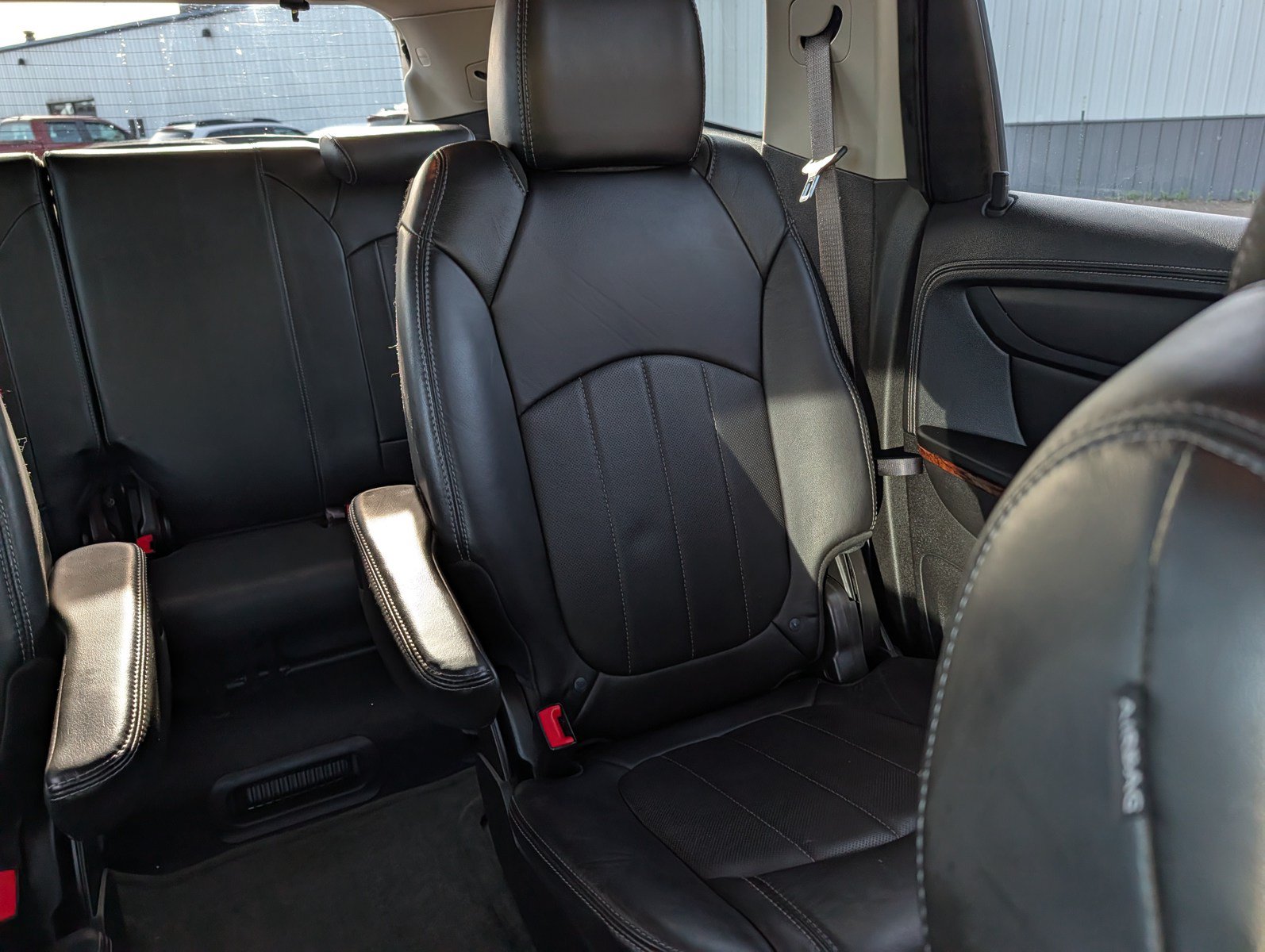 Used 2014 Chevrolet Traverse LTZ AWD/4WD image 14